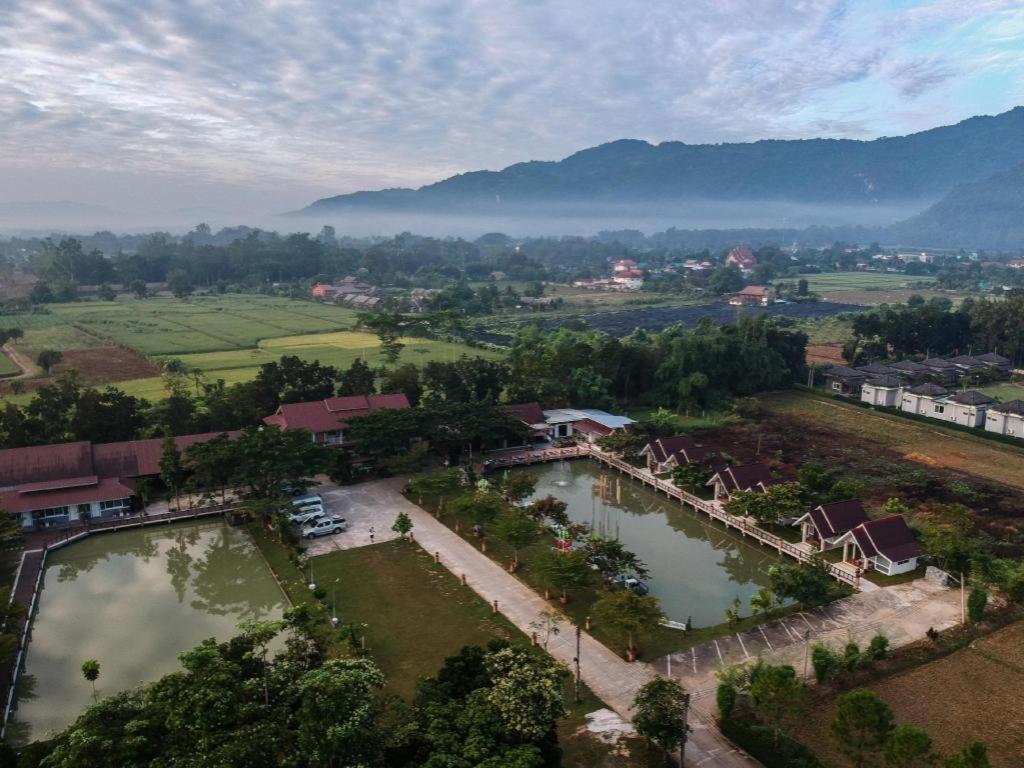 Ban Naam Resort Mae Sai Bagian luar foto