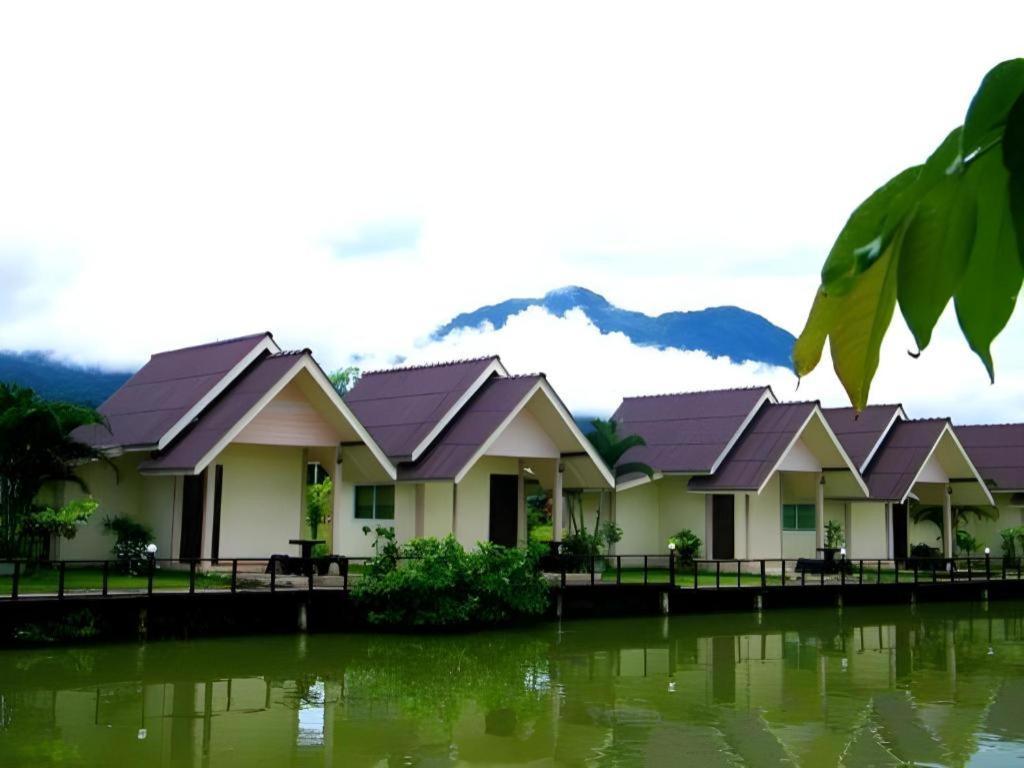 Ban Naam Resort Mae Sai Bagian luar foto